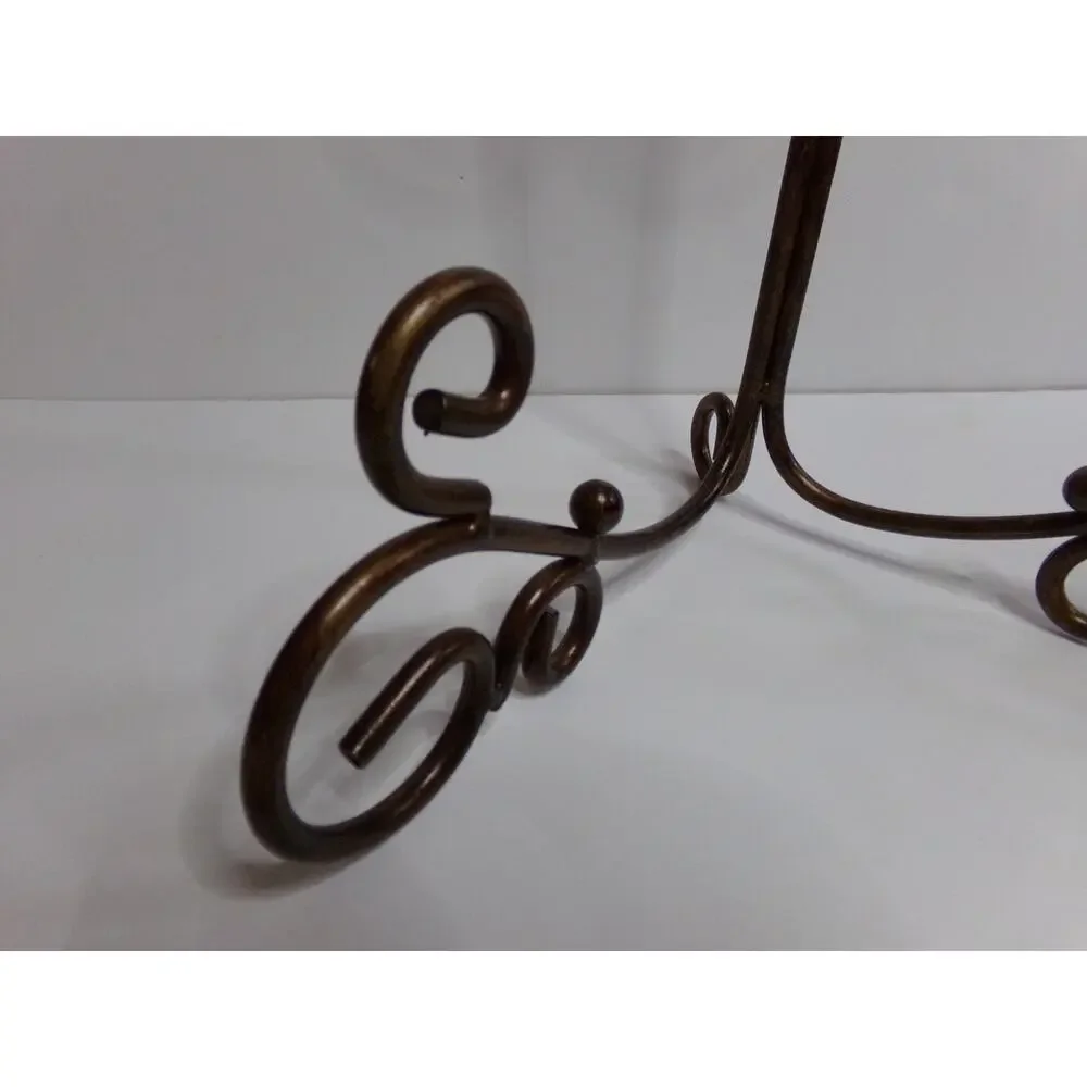Heavy brass look‎ ornate scroll 12x12 tabletop picture/plaque holder LN